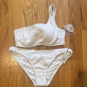 Shade & Shore White One-Shoulder 2-Piece Bikini Top and Bottoms Set